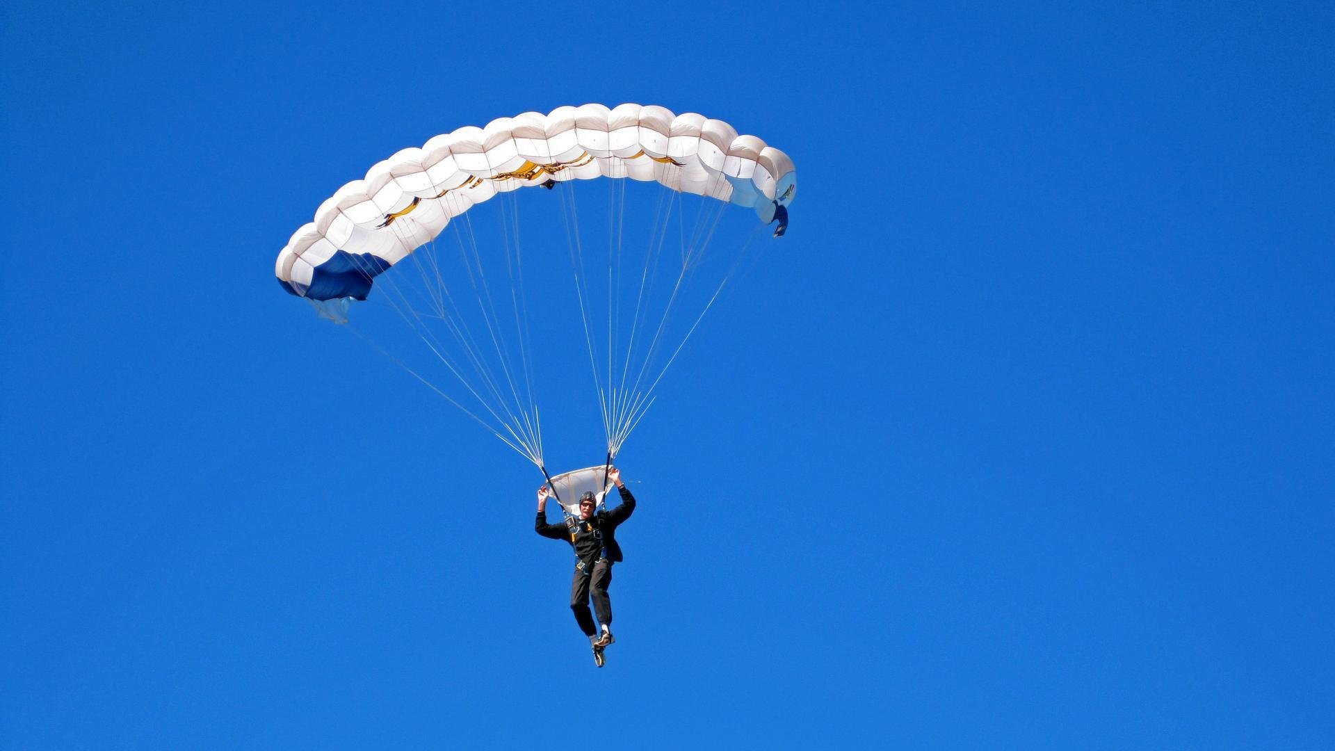 篮球运动员综合素质提升培训计划实施，篮球运动员素质训练